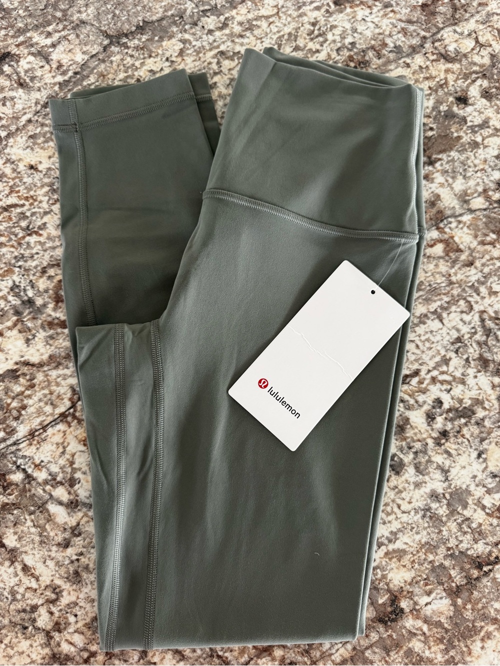 lululemon align no line High-Rise pant 25"